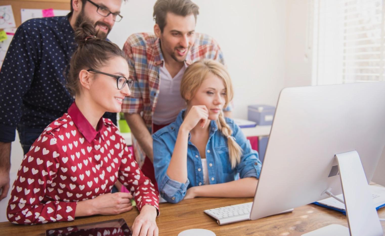 Espacio de trabajo moderno enfocado en educación digital